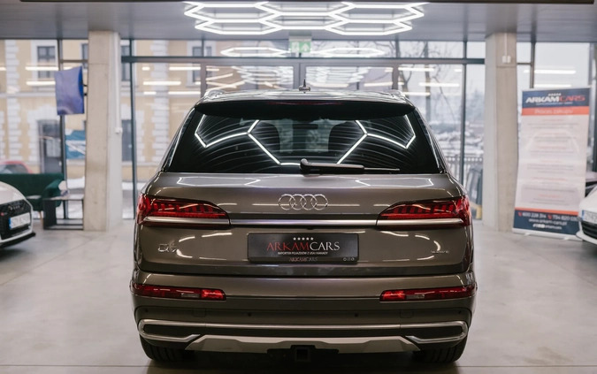 Audi Q7 cena 255000 przebieg: 38500, rok produkcji 2022 z Malbork małe 301